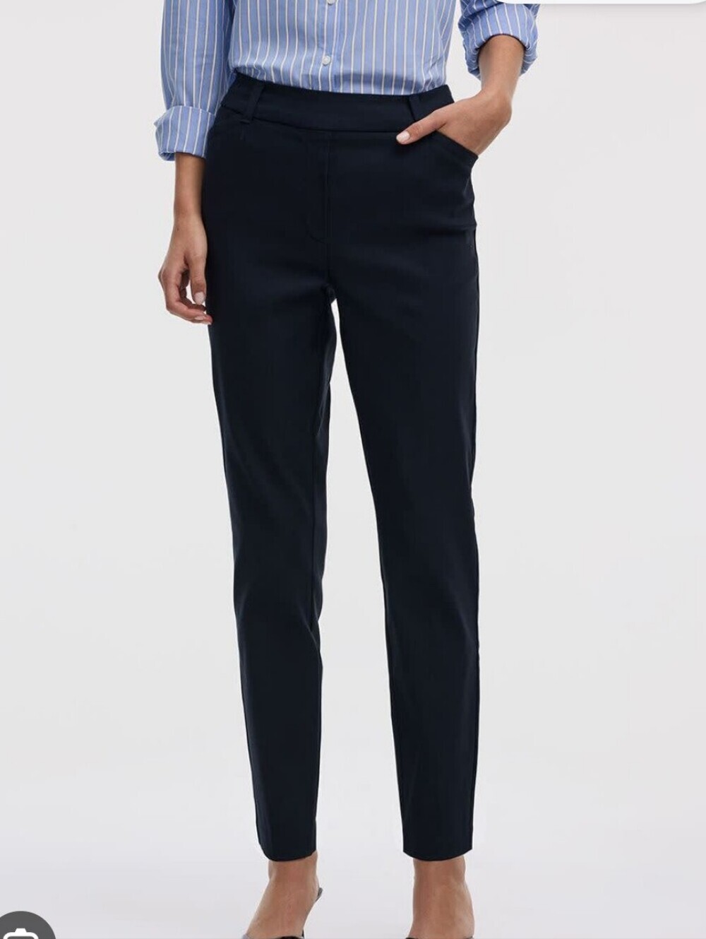 Reitmans Women's Dark Navy Iconic Stretch Dress Pants - Slim Straight 8 Like New